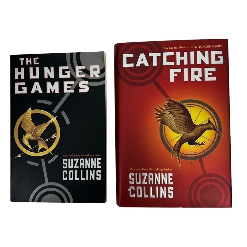 Suzanne Collin’s Book/Novel The Hunger Games/Catching Fire Lot/2 Science Fiction